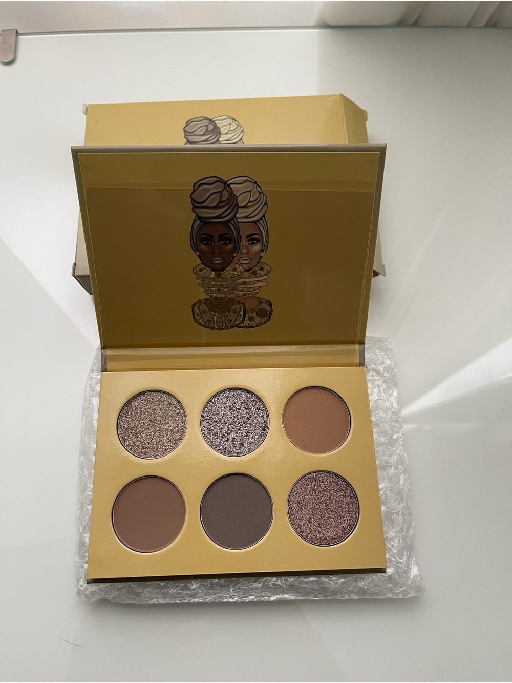 Juvia's Place The Taupes Eyeshadow Palette - Gold